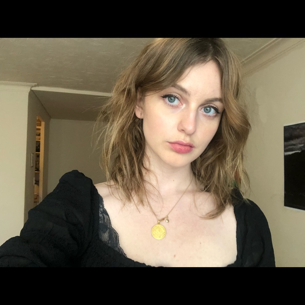 Meet your Posher, Holly